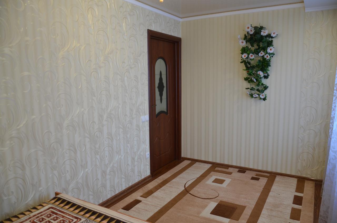 Ветеринарный Apartment Berdychiv Exterior photo